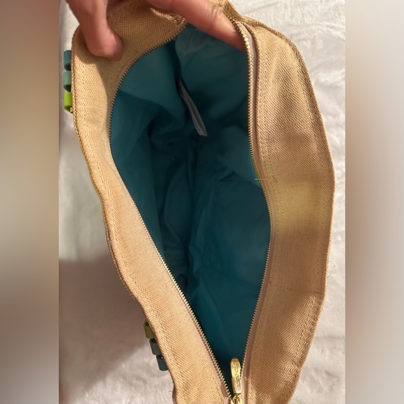 Crocs tote bag shoulder purse. Tan, blue & green. Excellent condition - Picture 4 of 13